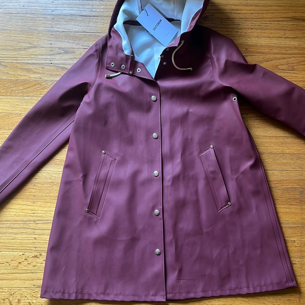 stutteeheim mosebacke burgandy raincoat xxs - fits like XS-S